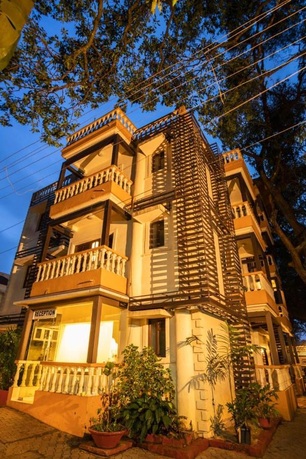 ホテルHoliday Goa アーポラ エクステリア 写真