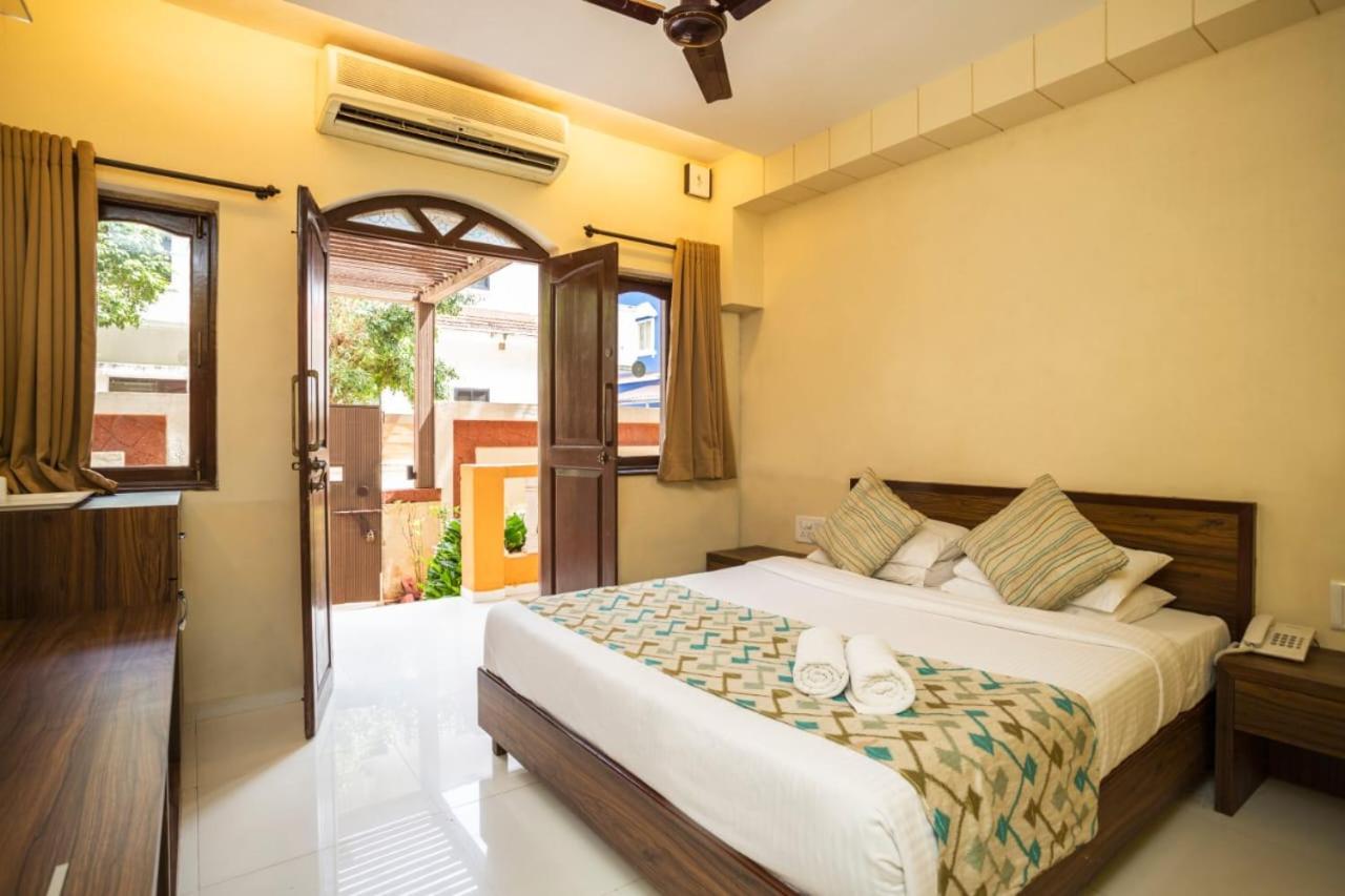 ホテルHoliday Goa アーポラ エクステリア 写真